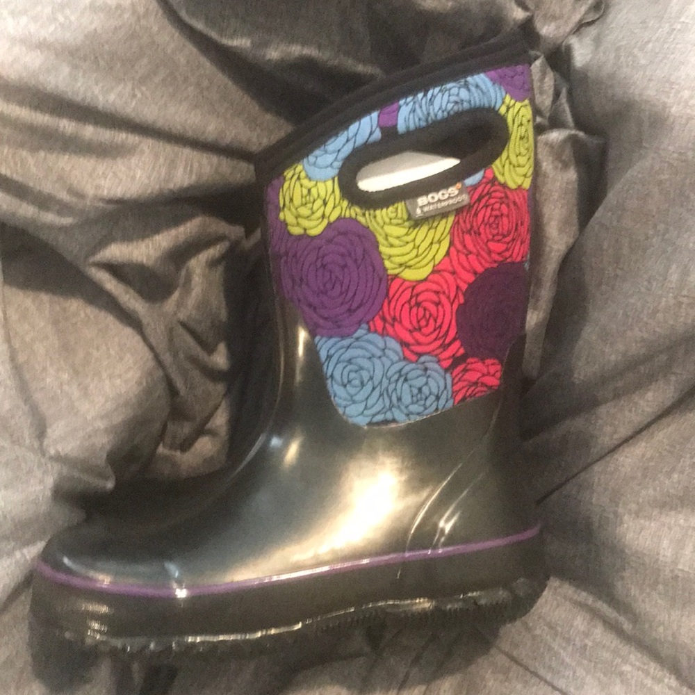Bogs NWT size 2
